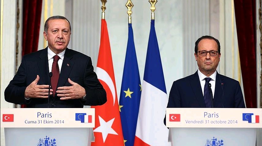 Photo of Cumhurbaşkanı Erdoğan, Fransa Cumhurbaşkanı Hollande ile görüştü