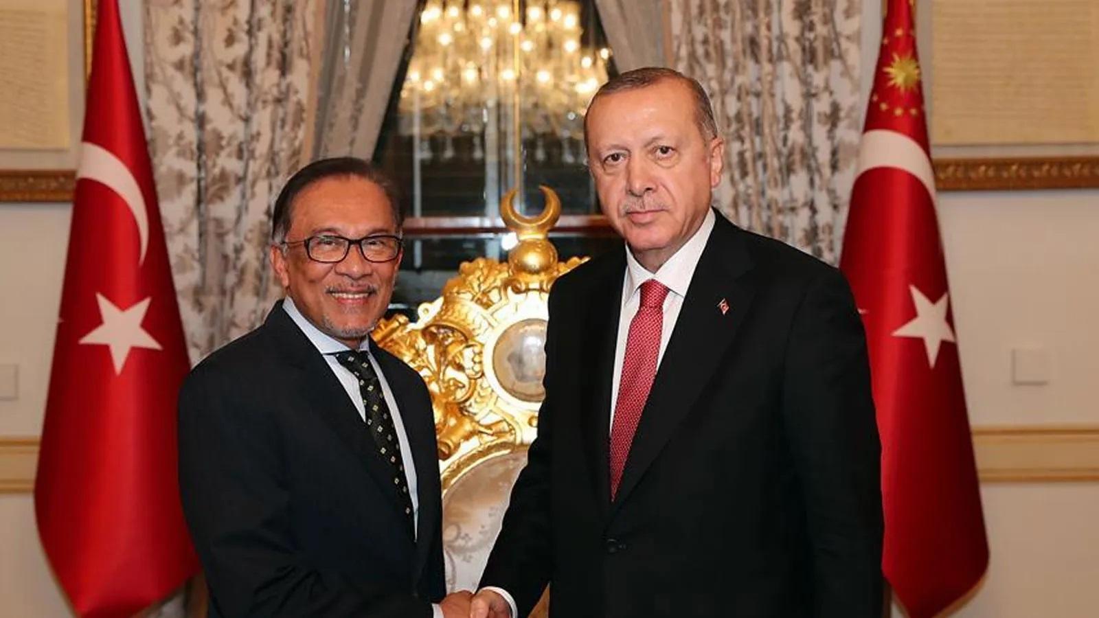 Photo of Cumhurbaşkanı Erdoğan, Enver İbrahim ile görüştü
